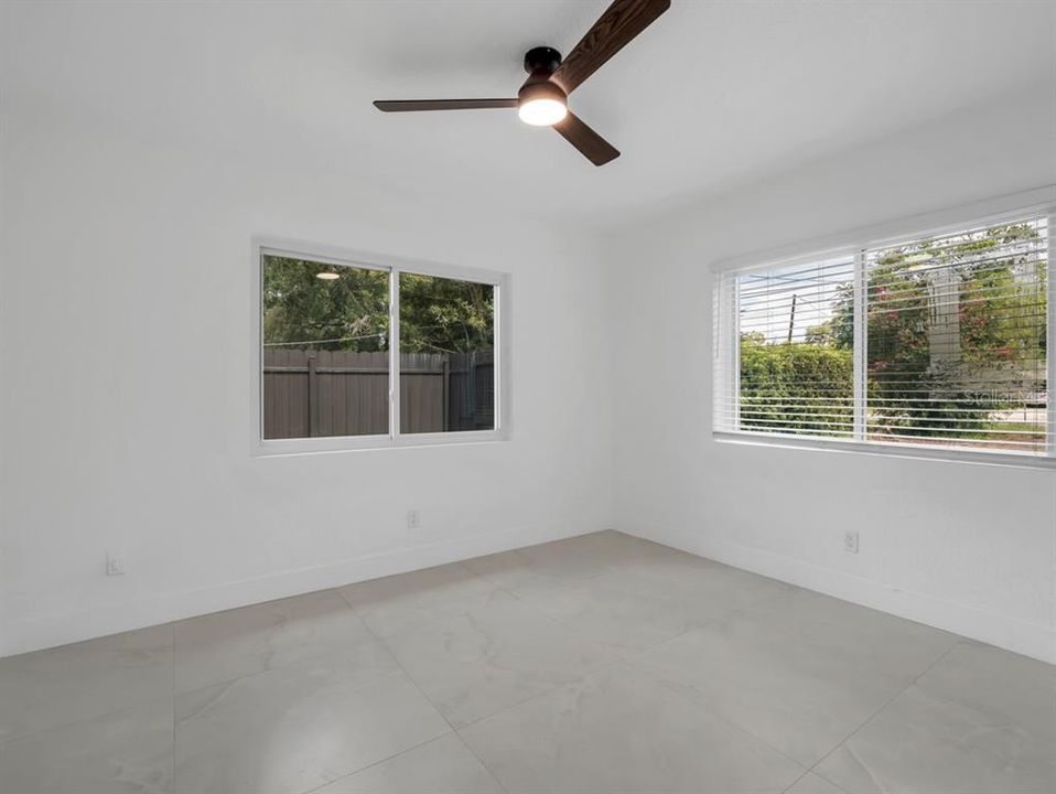 En Venta: $730,000 (4 camas, 3 baños, 2335 Pies cuadrados)