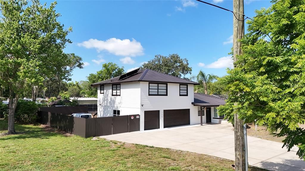 En Venta: $730,000 (4 camas, 3 baños, 2335 Pies cuadrados)