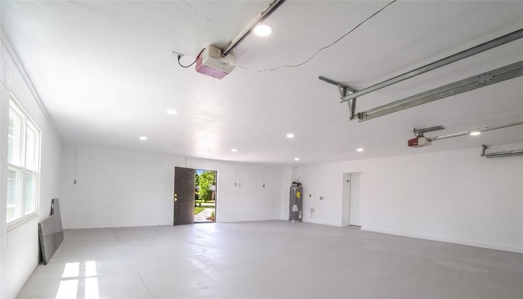 En Venta: $730,000 (4 camas, 3 baños, 2335 Pies cuadrados)