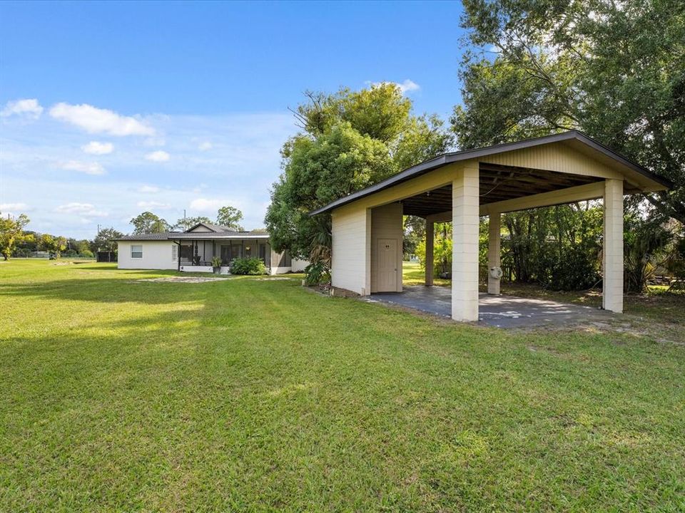 На продажу: $1,395,000 (4 спален, 0 ванн, 1982 Квадратных фут)