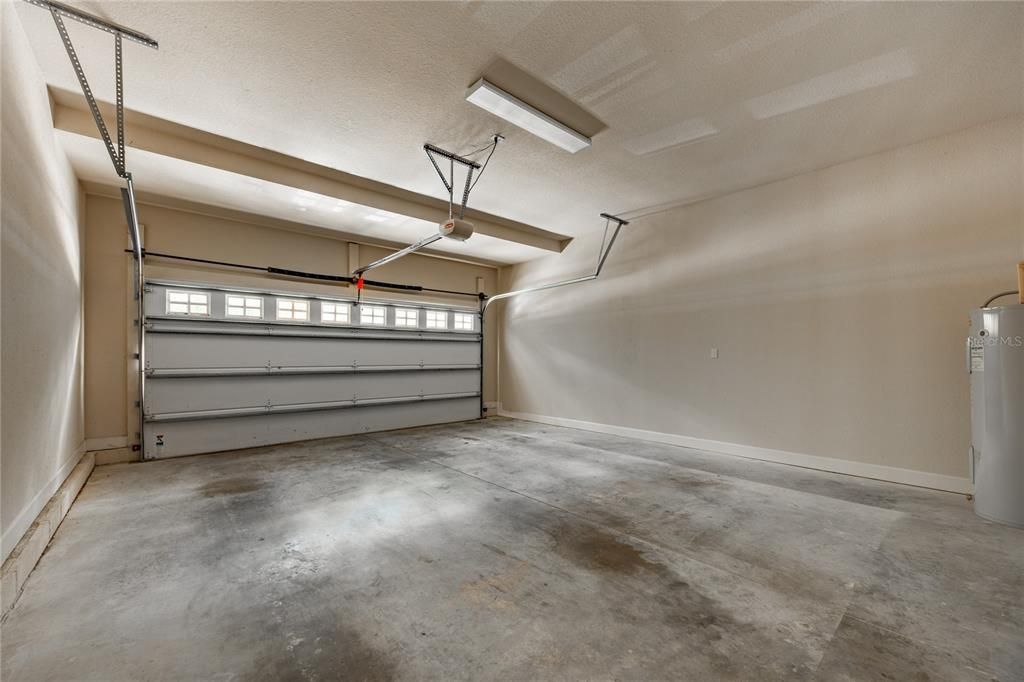 En Venta: $380,000 (3 camas, 2 baños, 2208 Pies cuadrados)
