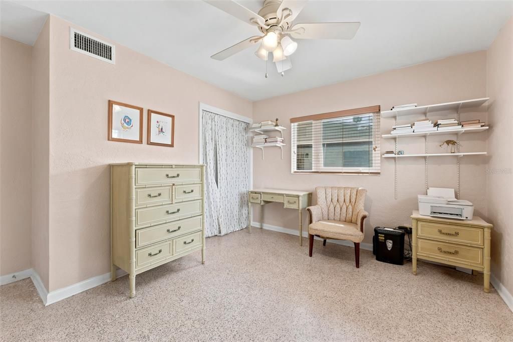 Active With Contract: $435,000 (3 beds, 2 baths, 1664 Square Feet)