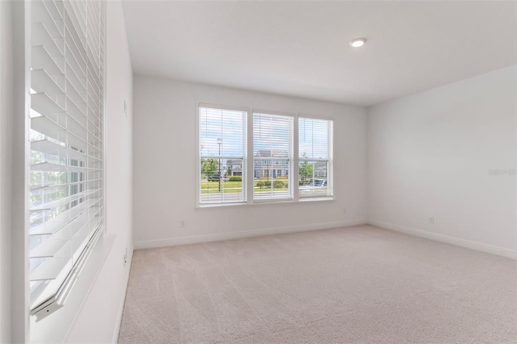 For Rent: $3,000 (4 beds, 3 baths, 2614 Square Feet)