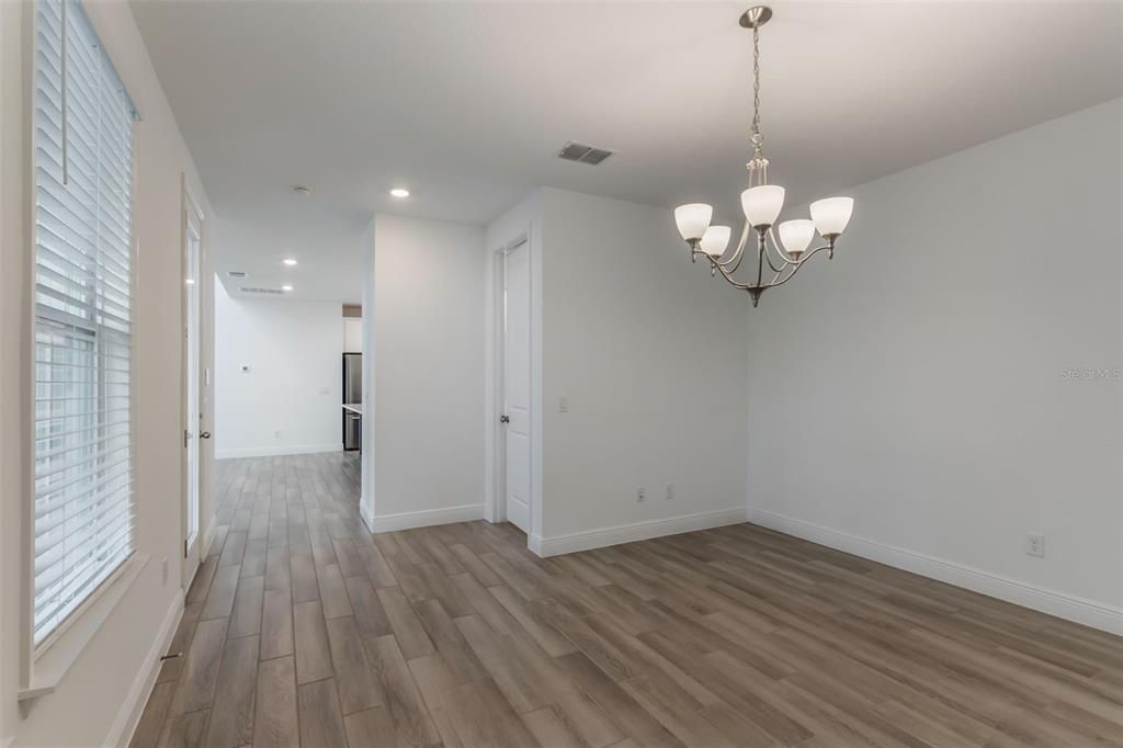 For Rent: $3,000 (4 beds, 3 baths, 2614 Square Feet)