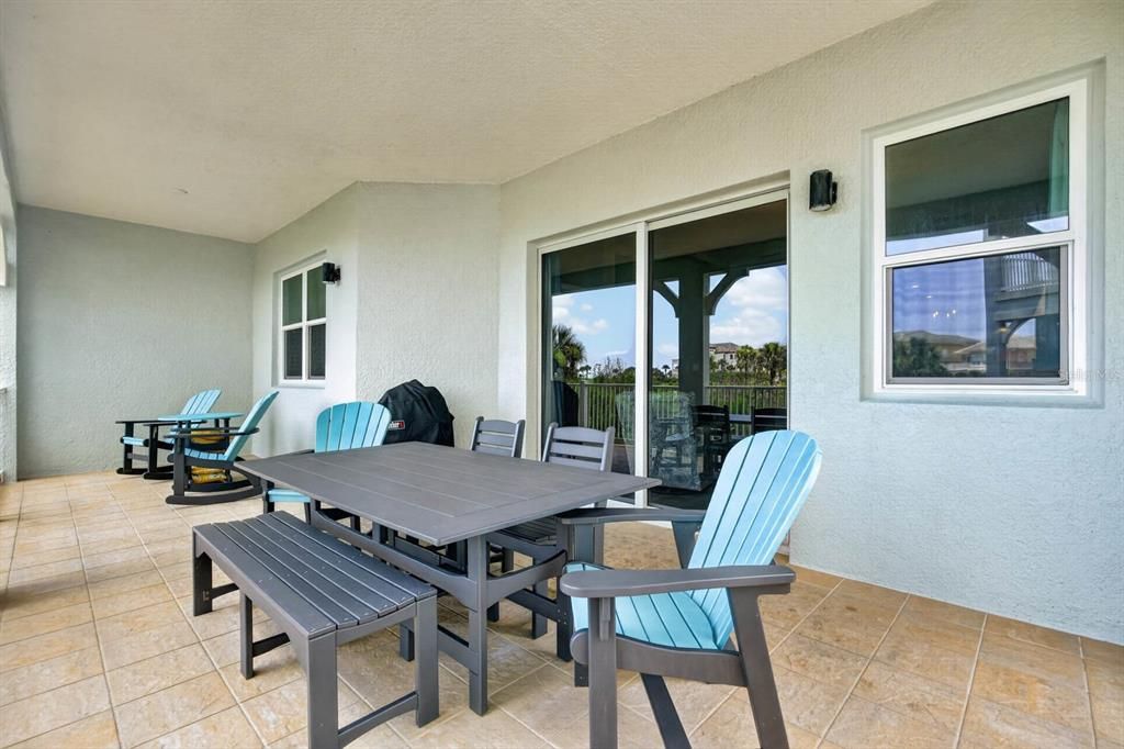En Venta: $649,000 (3 camas, 3 baños, 2003 Pies cuadrados)
