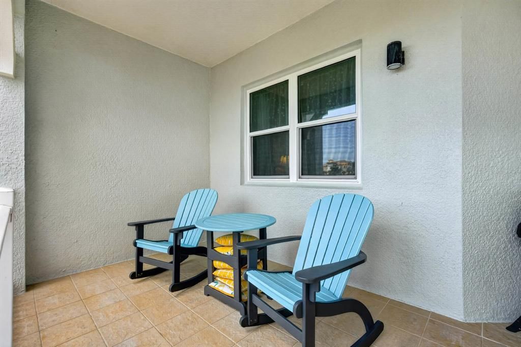 En Venta: $649,000 (3 camas, 3 baños, 2003 Pies cuadrados)