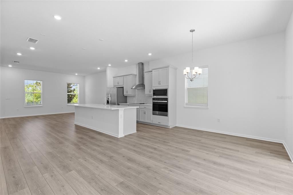 For Sale: $539,990 (3 beds, 2 baths, 2078 Square Feet)