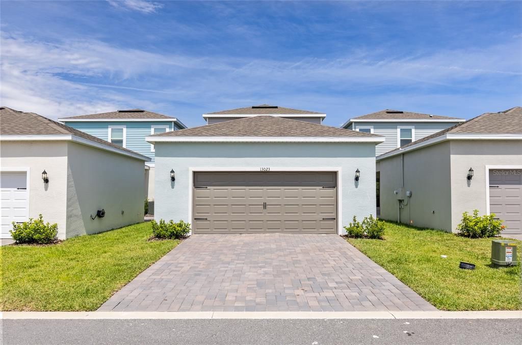 For Sale: $539,990 (3 beds, 2 baths, 2078 Square Feet)