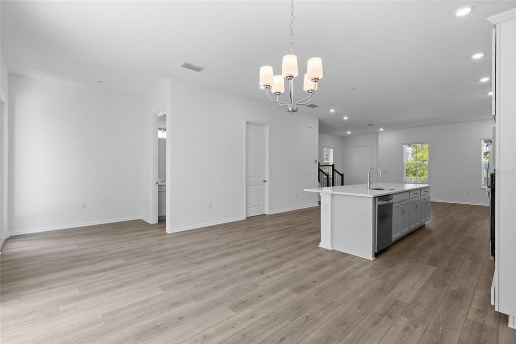 For Sale: $539,990 (3 beds, 2 baths, 2078 Square Feet)