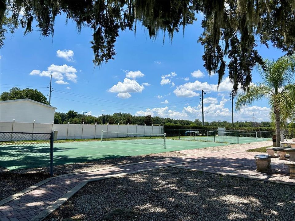 На продажу: $75,000 (0.04 acres)