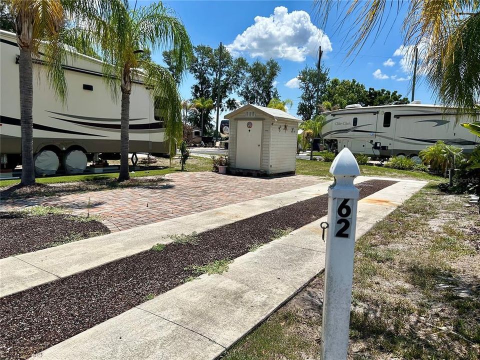 На продажу: $75,000 (0.04 acres)
