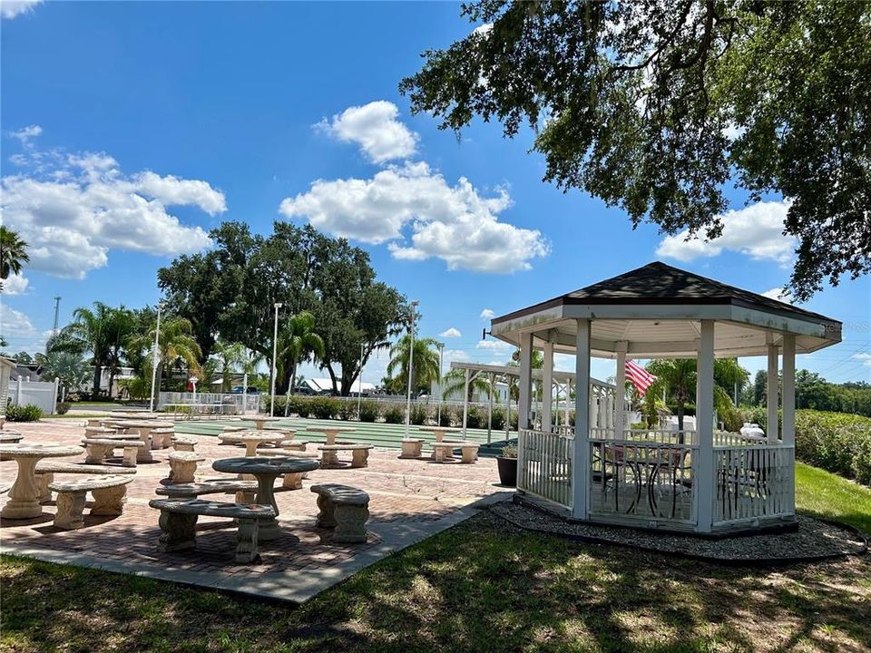 На продажу: $75,000 (0.04 acres)