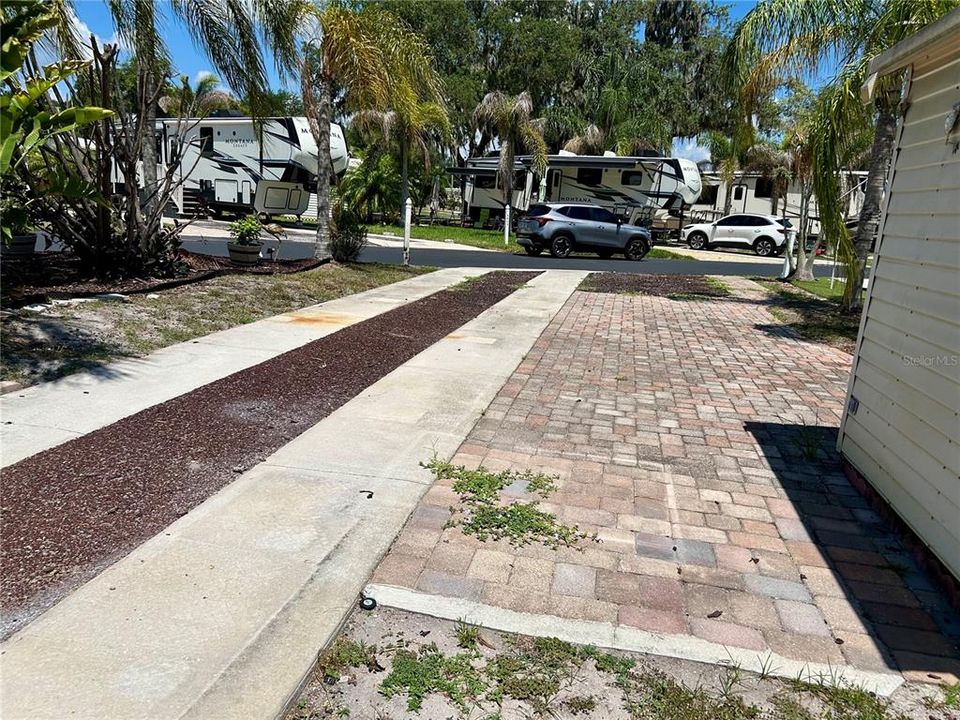 На продажу: $75,000 (0.04 acres)