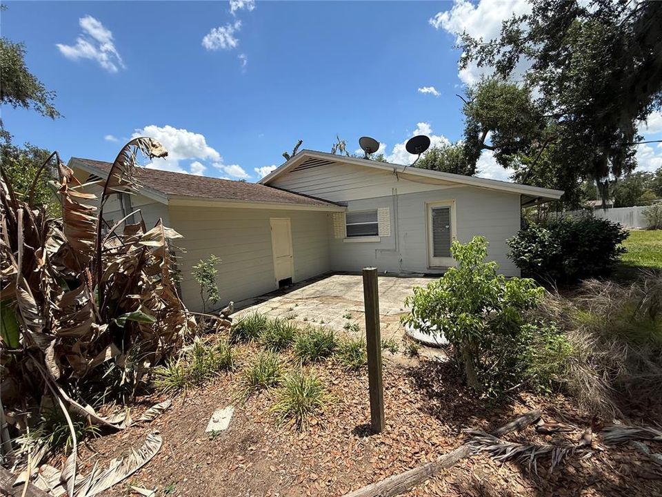 For Sale: $289,000 (3 beds, 2 baths, 1763 Square Feet)