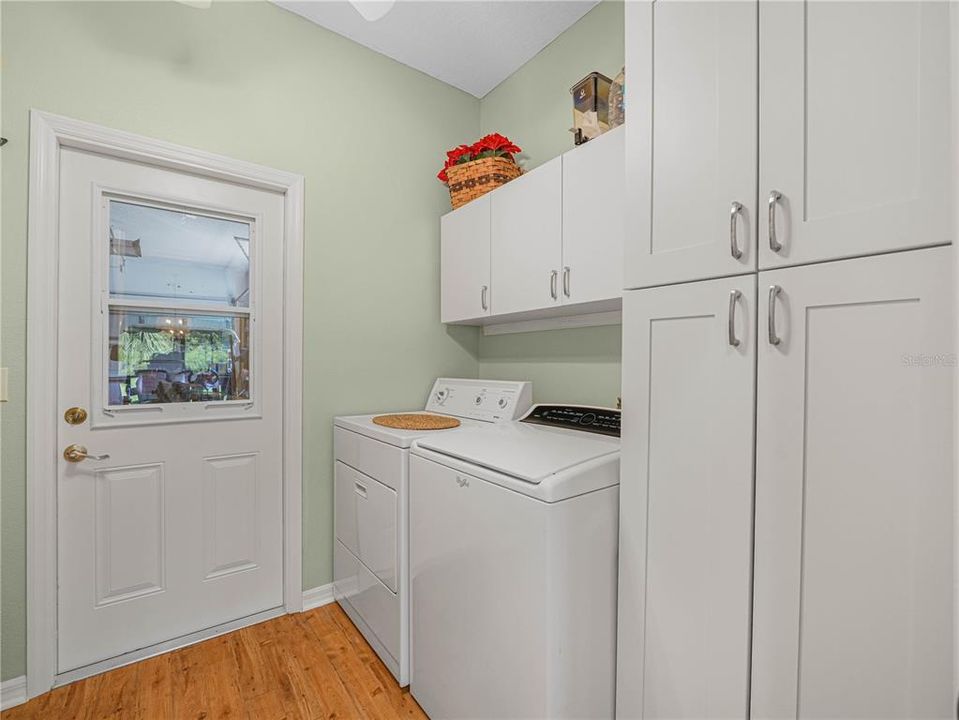 На продажу: $359,900 (3 спален, 2 ванн, 1847 Квадратных фут)