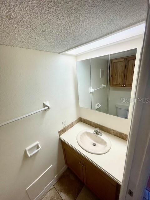 En Renta: $1,625 (2 camas, 1 baños, 900 Pies cuadrados)