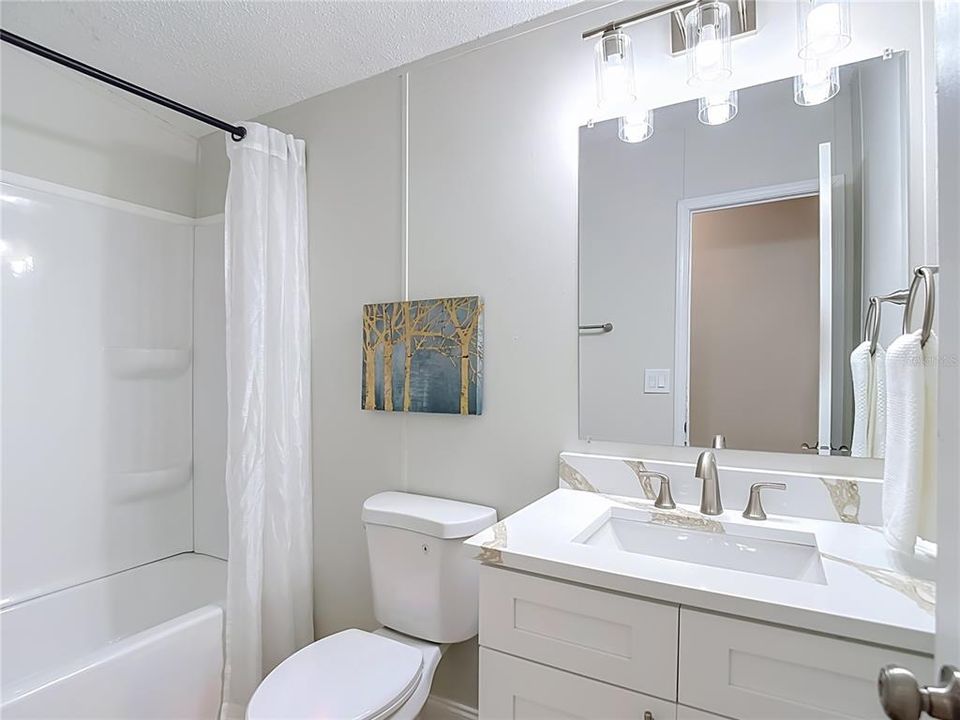 En Venta: $275,000 (4 camas, 2 baños, 1872 Pies cuadrados)