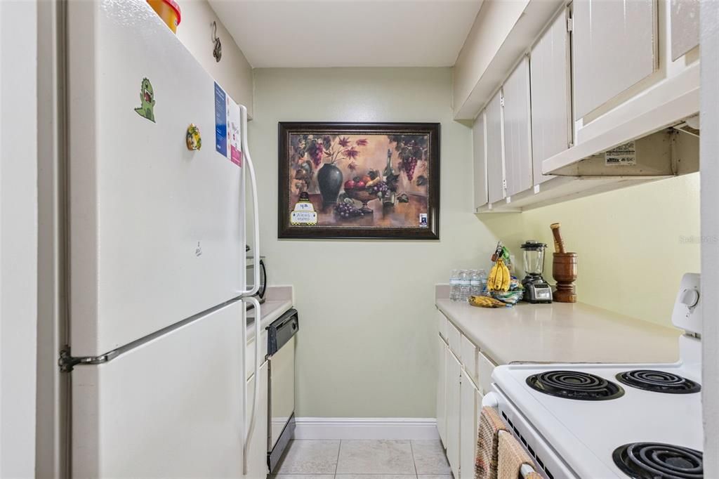 На продажу: $109,900 (1 спален, 1 ванн, 728 Квадратных фут)
