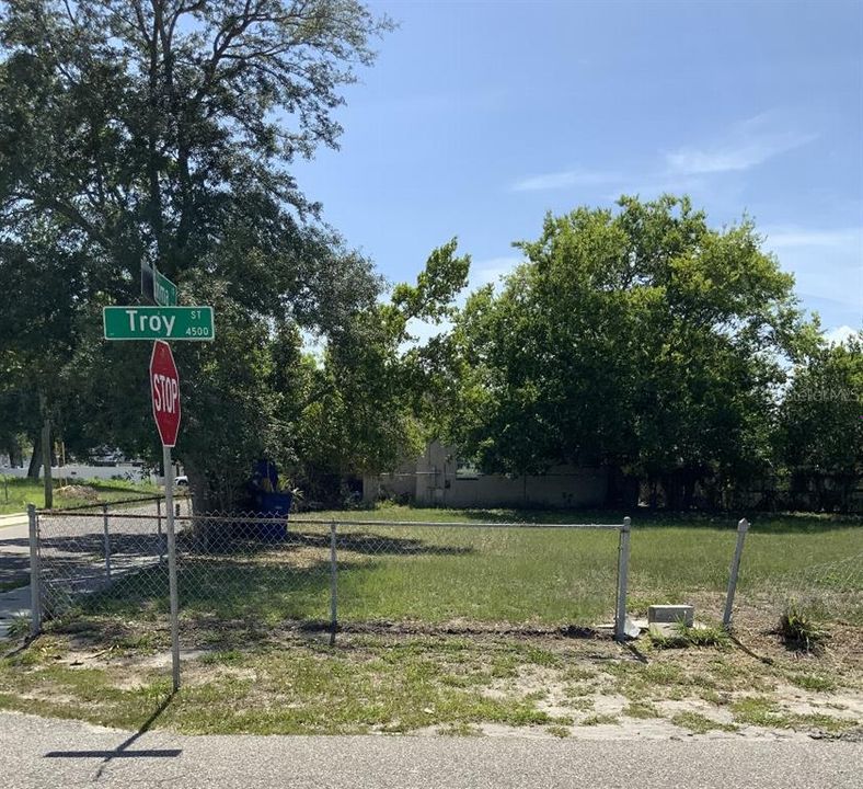 待售: $159,000 (0.21 acres)
