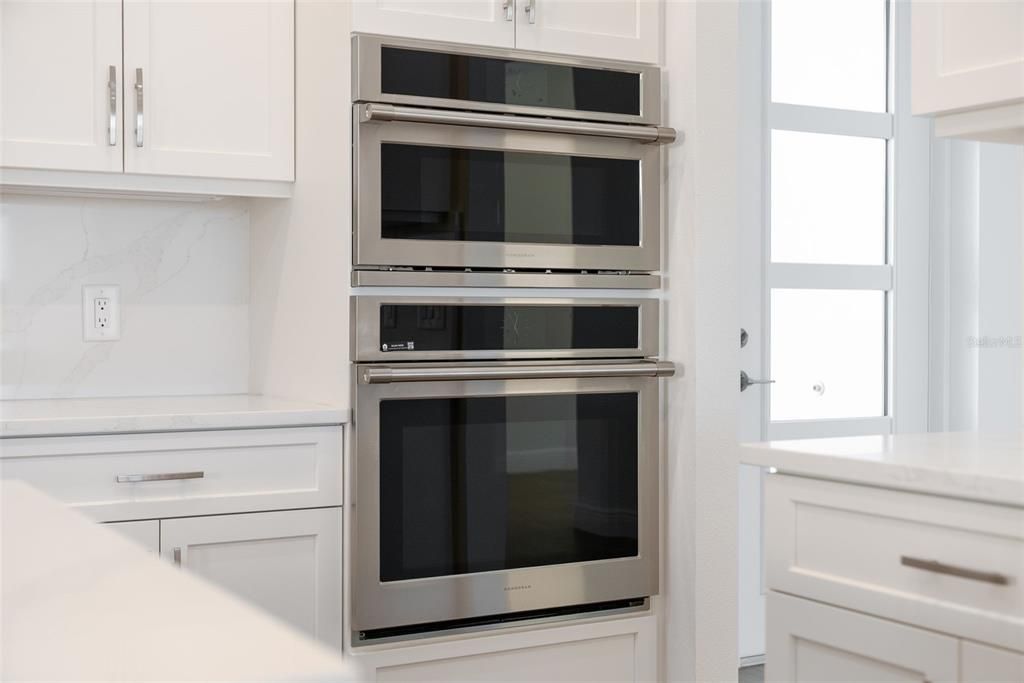 En Venta: $2,000,000 (3 camas, 3 baños, 3072 Pies cuadrados)