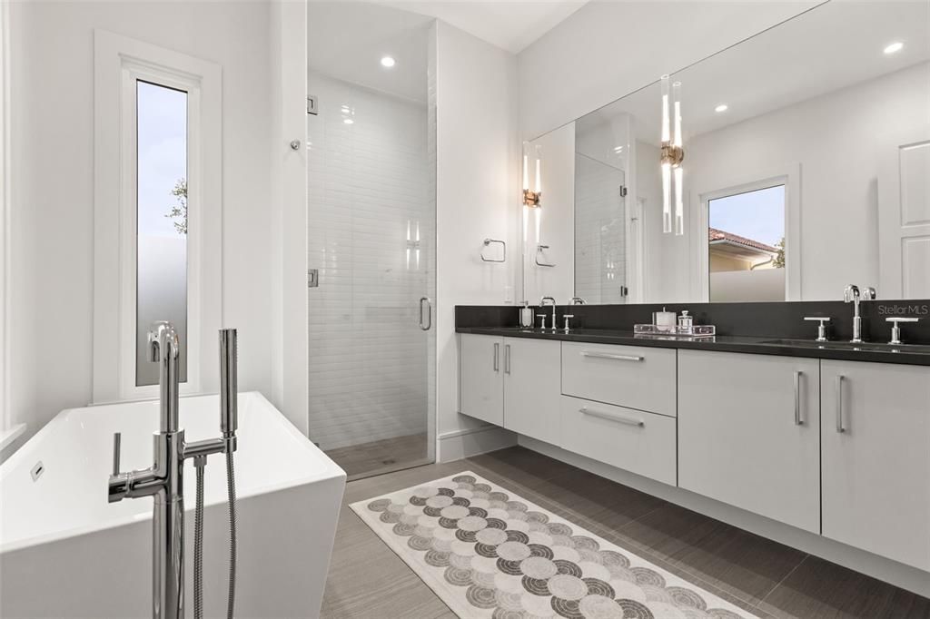 En Venta: $2,800,000 (3 camas, 3 baños, 3286 Pies cuadrados)