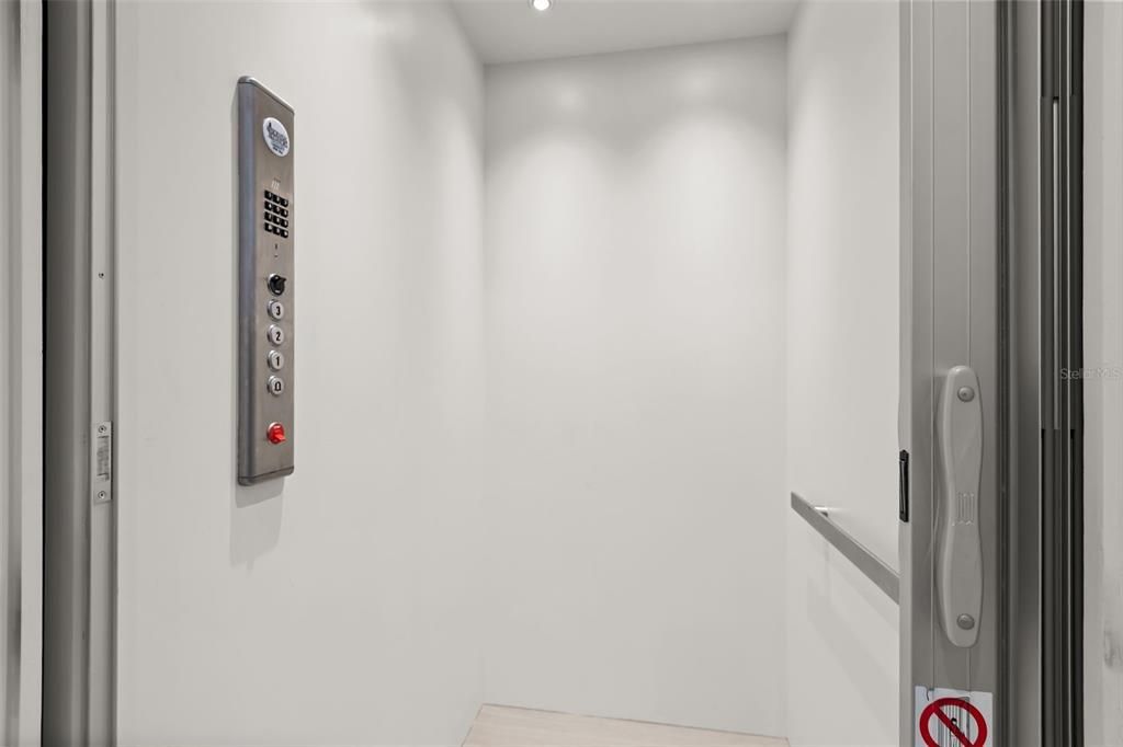 En Venta: $2,800,000 (3 camas, 3 baños, 3286 Pies cuadrados)