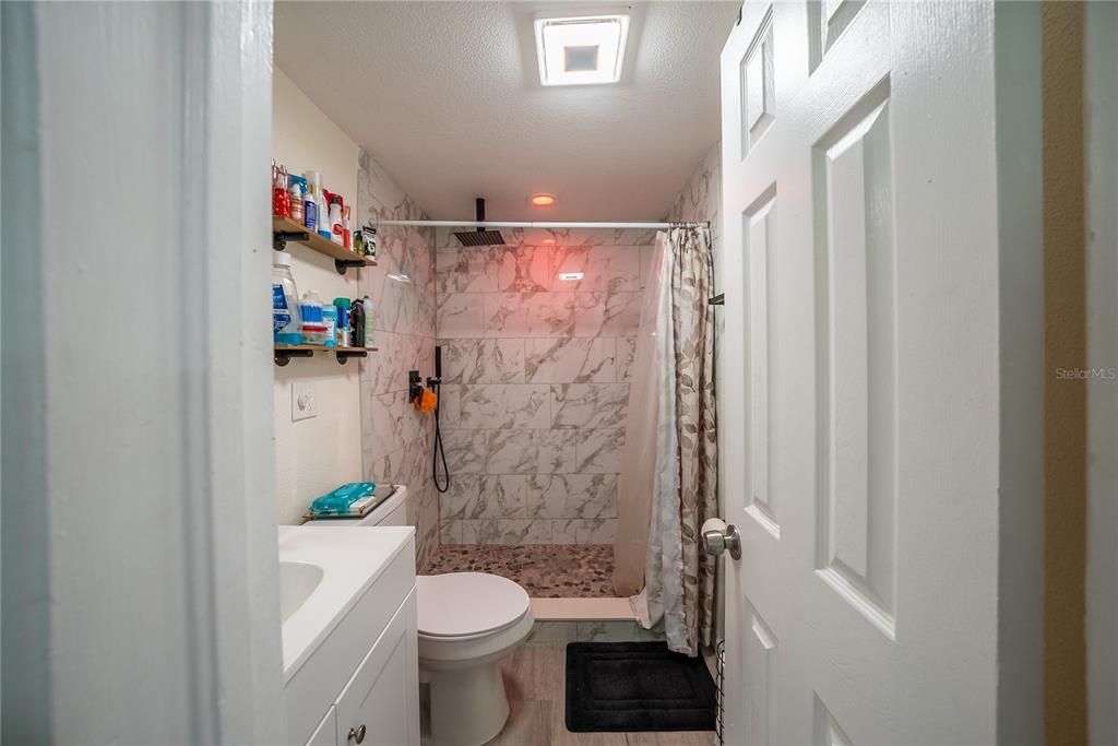 На продажу: $159,999 (3 спален, 1 ванн, 1039 Квадратных фут)