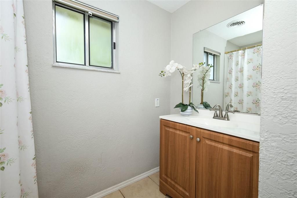 En Venta: $258,900 (3 camas, 2 baños, 1194 Pies cuadrados)
