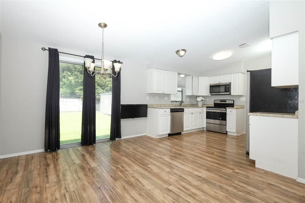 En Venta: $258,900 (3 camas, 2 baños, 1194 Pies cuadrados)