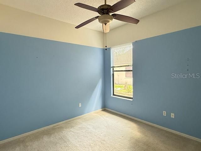 En Venta: $325,000 (4 camas, 3 baños, 2722 Pies cuadrados)