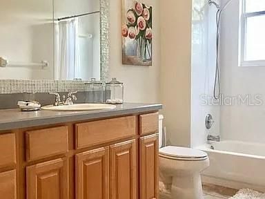 For Sale: $1,600,000 (4 beds, 3 baths, 2568 Square Feet)
