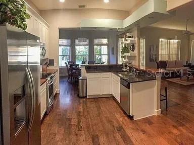For Sale: $1,600,000 (4 beds, 3 baths, 2568 Square Feet)