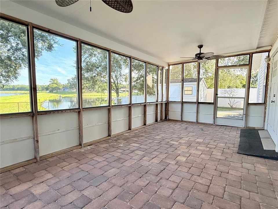 For Rent: $2,990 (4 beds, 2 baths, 2479 Square Feet)