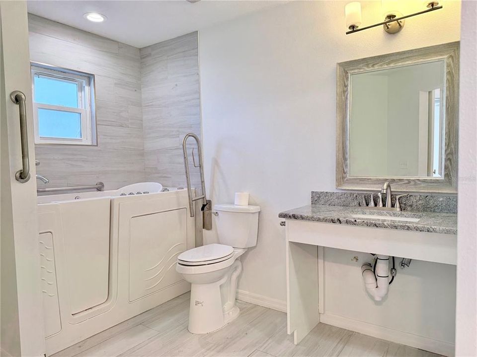 For Rent: $2,990 (4 beds, 2 baths, 2479 Square Feet)