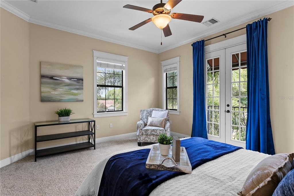 For Sale: $2,189,000 (5 beds, 5 baths, 4546 Square Feet)