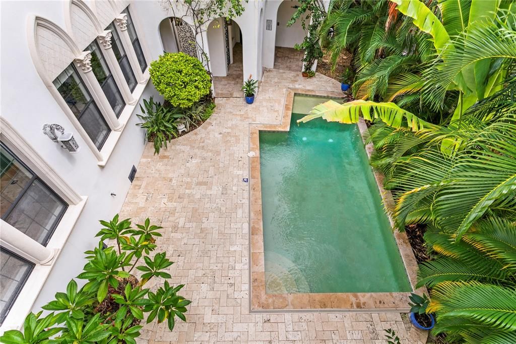 For Sale: $2,189,000 (5 beds, 5 baths, 4546 Square Feet)