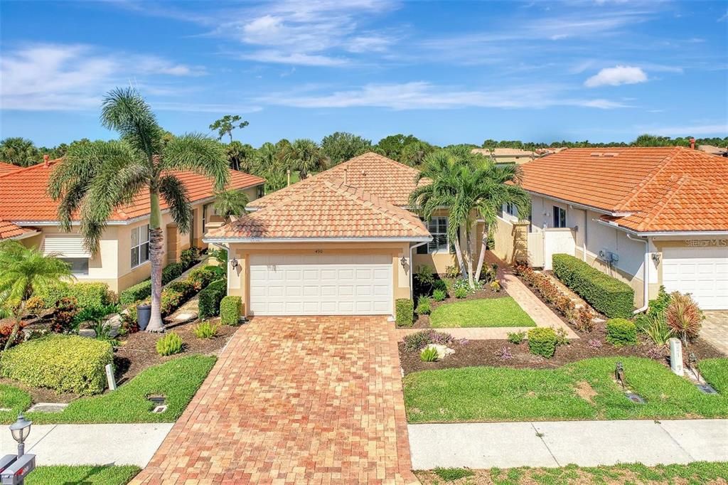 For Rent: $2,500 (2 beds, 2 baths, 1100 Square Feet)