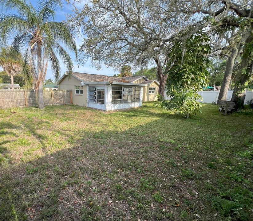 En Venta: $294,900 (3 camas, 2 baños, 1054 Pies cuadrados)