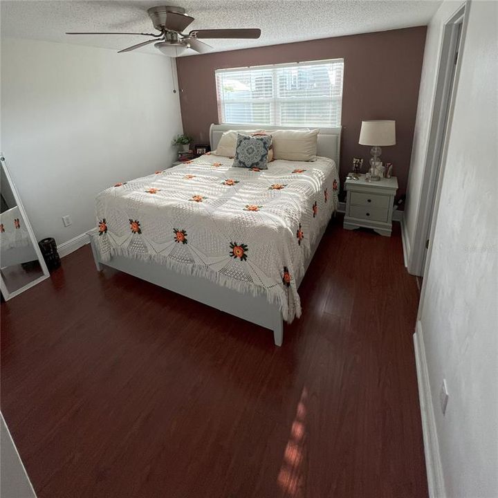 En Venta: $294,900 (3 camas, 2 baños, 1054 Pies cuadrados)