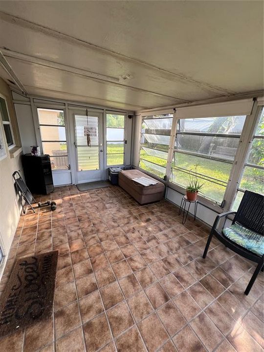 En Venta: $294,900 (3 camas, 2 baños, 1054 Pies cuadrados)