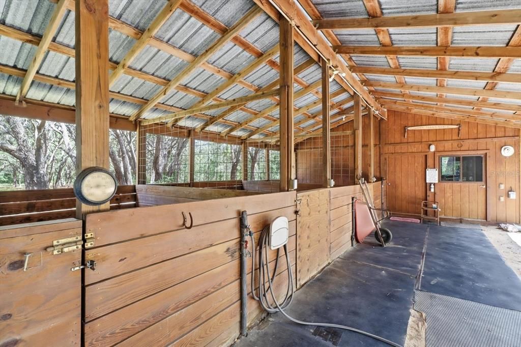 На продажу: $350,000 (3 спален, 2 ванн, 1296 Квадратных фут)