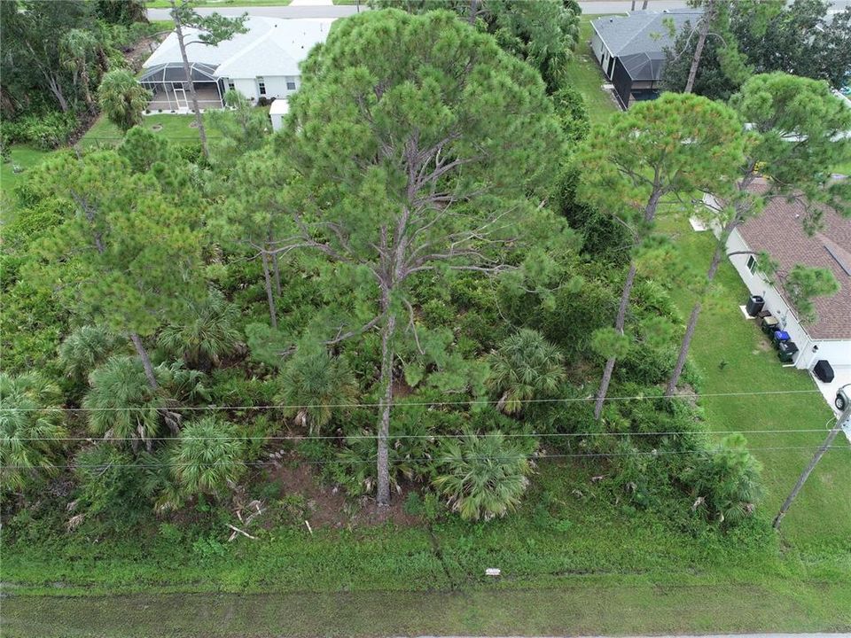 На продажу: $24,000 (0.23 acres)