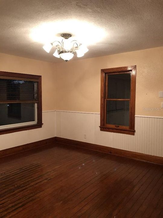 Activo con contrato: $275,000 (2 camas, 2 baños, 1075 Pies cuadrados)