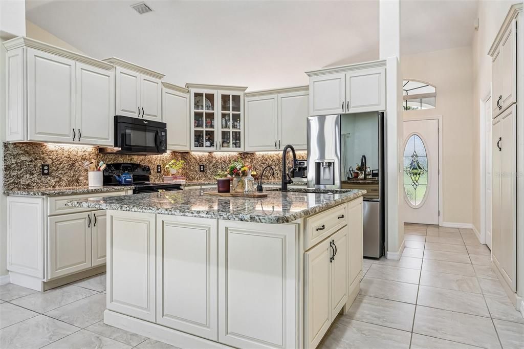 For Sale: $444,900 (3 beds, 3 baths, 2430 Square Feet)