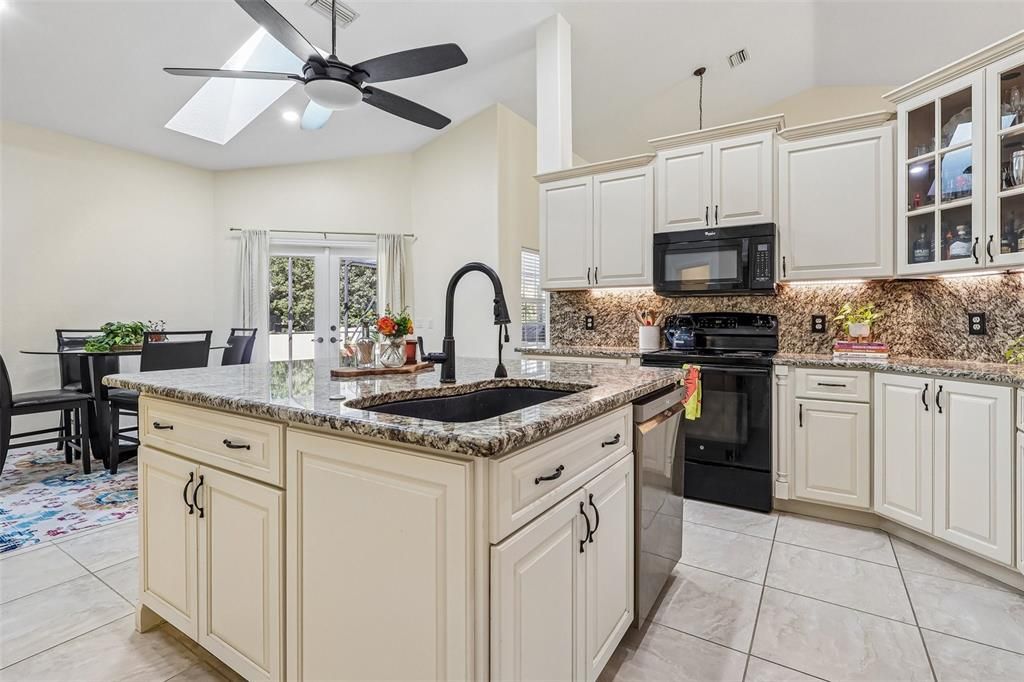For Sale: $444,900 (3 beds, 3 baths, 2430 Square Feet)