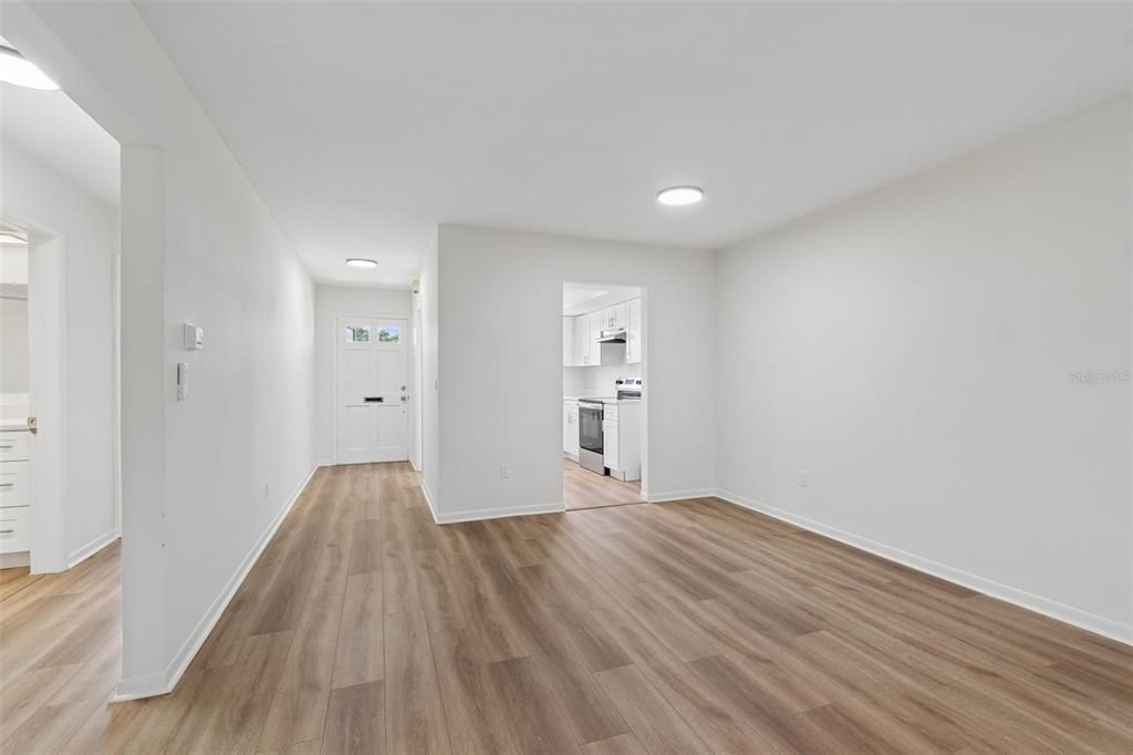 На продажу: $157,400 (2 спален, 2 ванн, 961 Квадратных фут)