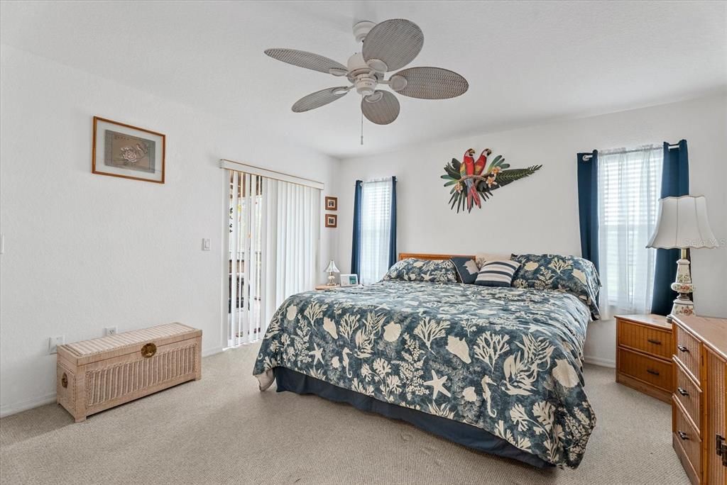 For Sale: $237,900 (3 beds, 2 baths, 1489 Square Feet)