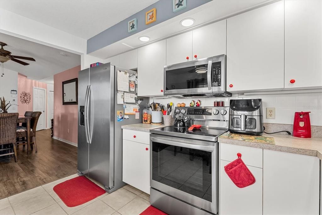 For Sale: $237,900 (3 beds, 2 baths, 1489 Square Feet)