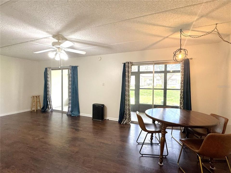 For Rent: $1,600 (2 beds, 2 baths, 1035 Square Feet)