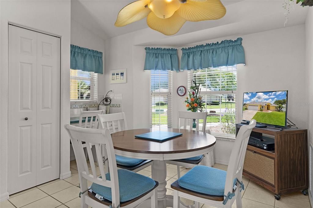 For Sale: $294,500 (3 beds, 2 baths, 1629 Square Feet)